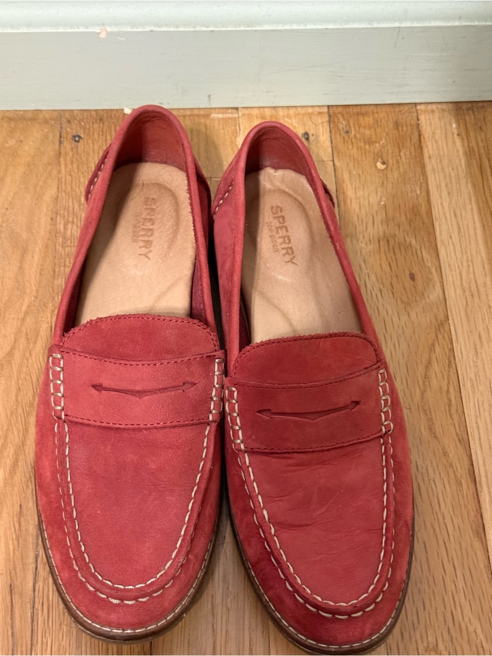 Sperry Seaport Penny Loafers Suede women’s size 10 washed red color
